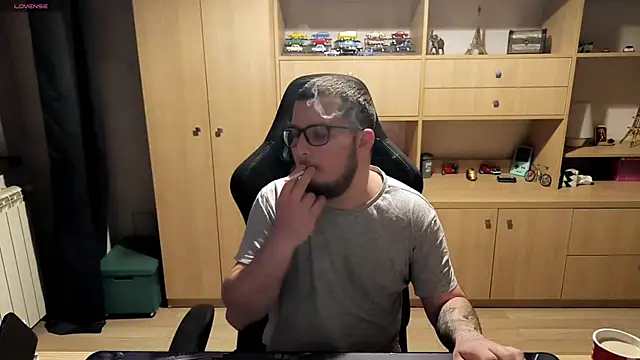 kevinnlovelly online show from April 3, 2026, 4:38 pm