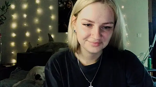 Whitehex666 online show from December 2, 2025, 3:40 pm