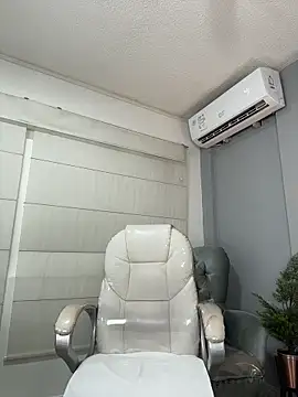 Snapshot of AnnaJaimes chatting on May 30, 2026, 12:41 am AnnaJaimes online show from May 30, 2026, 12:41 am