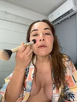 Snapshot of AnnaJaimes chatting on June 3, 2026, 12:02 am AnnaJaimes online show from June 3, 2026, 12:02 am