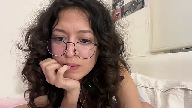 Snapshot of Alicatcua_ chatting on March 2, 2026, 3:09 am Alicatcua online show from March 2, 2026, 3:09 am