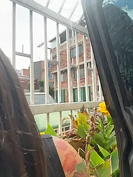 Mia fiire online show from December 19, 2025, 7:10 pm