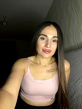 Snapshot of MonikaSi chatting on January 6, 2026, 6:33 pm MonikaSi online show from January 6, 2026, 6:33 pm