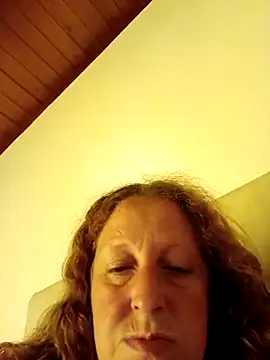 nikiarg online show from February 19, 2026, 7:43 pm