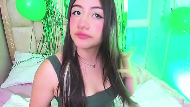 Nana  S online show from March 18, 2026, 3:31 am