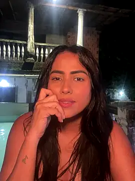 Snapshot of GhewnMilf chatting on December 4, 2025, 1:48 am GhewnMilf online show from December 4, 2025, 1:48 am