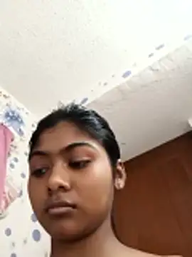 Cute diya023 online show from June 15, 2026, 3:09 am