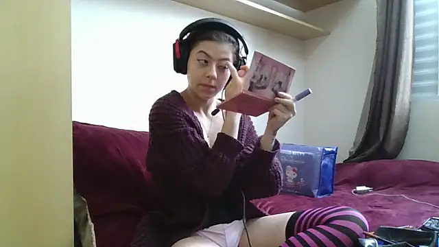 GabriellaManhas online show from June 15, 2026, 11:12 am