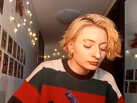 Snapshot of AmyGrok chatting on November 28, 2025, 11:46 am AmyGrok online show from November 28, 2025, 11:46 am