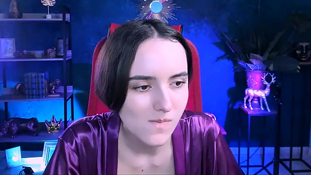 KateWillows online show from January 14, 2026, 5:02 am