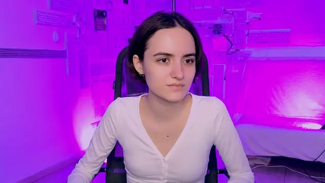 KateWillows online show from March 1, 2026, 4:36 am