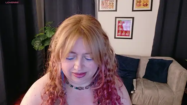 MilfArlet online show from January 12, 2026, 7:30 pm