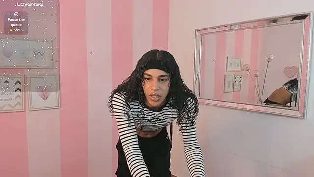 Amaia Monroe online show from April 24, 2026, 4:15 am