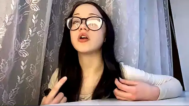 ZeeHope online show from November 29, 2025, 12:19 pm