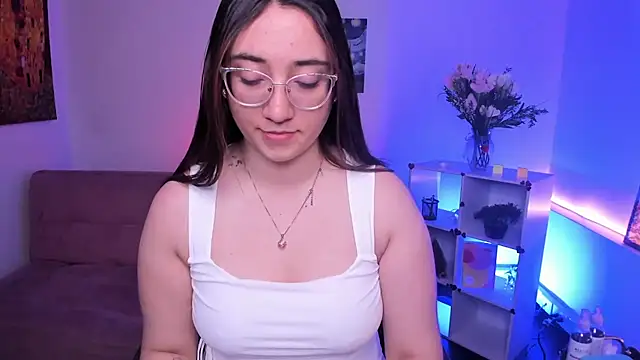 SwettieSammy online show from June 24, 2026, 12:04 pm
