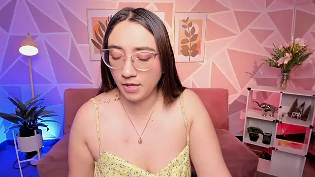 SwettieSammy online show from July 15, 2026, 12:21 pm
