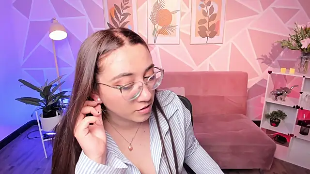 SwettieSammy online show from July 28, 2026, 4:39 pm
