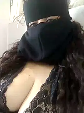 Snapshot of lolotheone chatting on July 15, 2026, 3:06 pm lolotheone online show from July 15, 2026, 3:06 pm