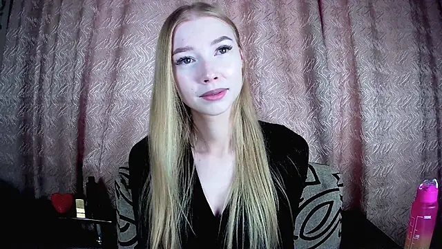 Snapshot of Rysella chatting on December 14, 2025, 10:09 am Rysella online show from December 14, 2025, 10:09 am