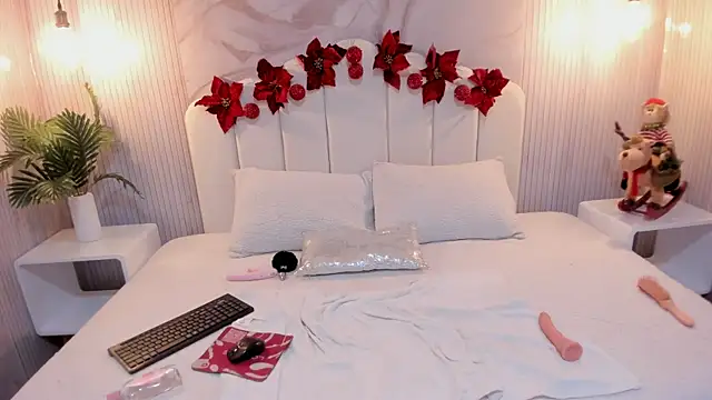 CHLOE BLOWJOB online show from December 19, 2025, 9:22 pm