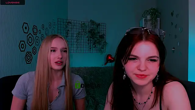 mikameovv online show from February 17, 2026, 8:15 pm