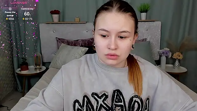 MilanaXHoney online show from March 6, 2026, 12:51 am