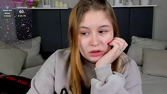 MilanaXHoney online show from March 16, 2026, 12:49 am