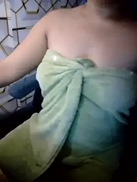 your bootybabe1998 online show from January 17, 2026, 12:04 am