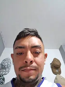 Snapshot of BASTIAN_NICOLAS_ chatting on February 6, 2026, 1:47 pm BASTIAN NICOLAS online show from February 6, 2026, 1:47 pm