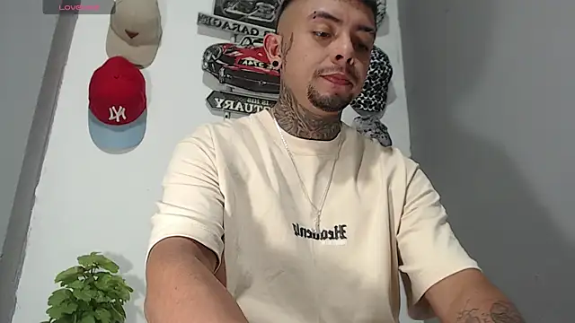 Snapshot of BASTIAN_NICOLAS_ chatting on February 19, 2026, 10:06 pm BASTIAN NICOLAS online show from February 19, 2026, 10:06 pm