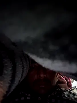 Snapshot of TwinklyBasket897 chatting on December 5, 2025, 5:42 pm TwinklyBasket897 online show from December 5, 2025, 5:42 pm