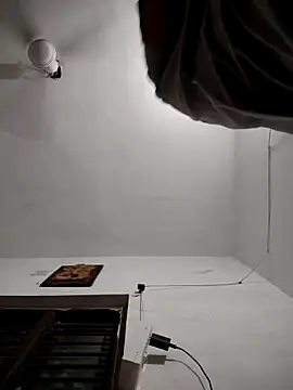 Snapshot of TwinklyBasket897 chatting on December 17, 2025, 6:36 pm TwinklyBasket897 online show from December 17, 2025, 6:36 pm