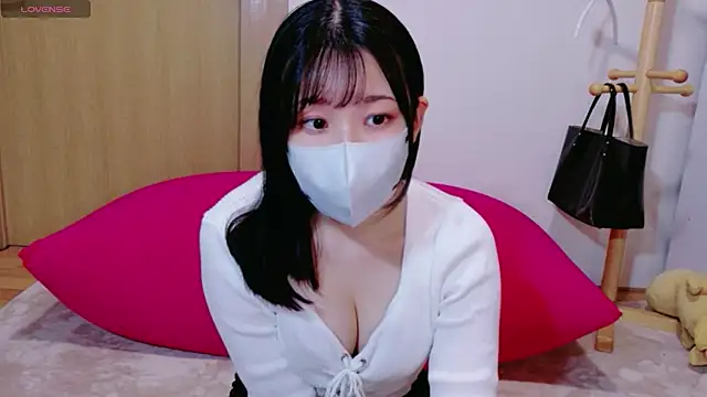 Snapshot of shiorin_3 chatting on April 15, 2026, 10:33 am shiorin 3 online show from April 15, 2026, 10:33 am