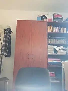 Sareyxon online show from December 3, 2025, 10:24 am