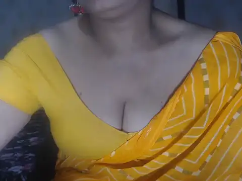 Hotronita123 online show from December 18, 2025, 5:35 am