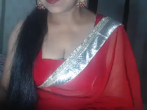 Hotronita123 online show from May 1, 2026, 5:28 pm