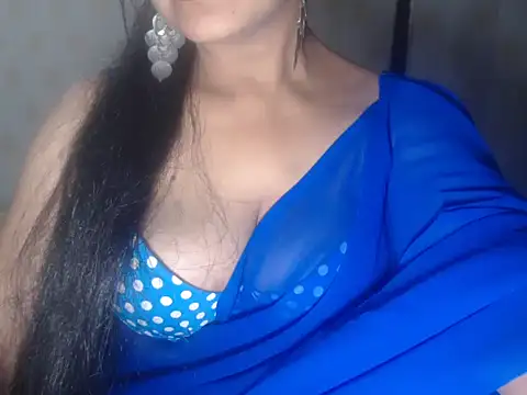 Snapshot of Hotronita123 chatting on May 3, 2026, 5:52 pm Hotronita123 online show from May 3, 2026, 5:52 pm