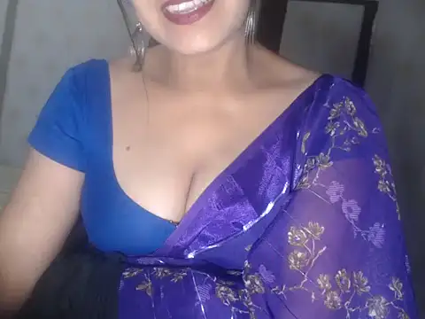 Snapshot of Hotronita123 chatting on May 4, 2026, 5:31 pm Hotronita123 online show from May 4, 2026, 5:31 pm