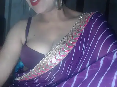 Hotronita123 online show from May 31, 2026, 5:31 pm