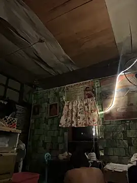 Margaux4U online show from April 18, 2026, 7:58 pm