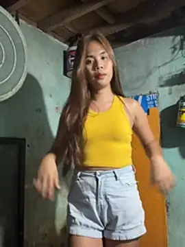 Margaux4U online show from April 19, 2026, 6:10 pm