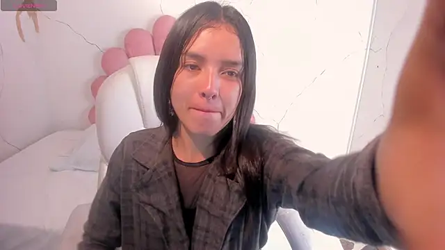 Cherrybombs  online show from February 18, 2026, 12:23 pm