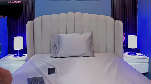 Miia cute18 online show from December 5, 2025, 12:25 pm