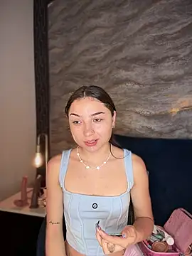 Mia Luxor online show from July 11, 2026, 11:46 am