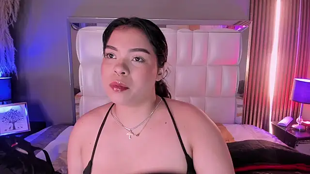 xCharlotte 20 online show from March 11, 2026, 8:26 pm