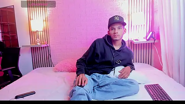 Snapshot of dear_lover1 chatting on December 3, 2025, 11:41 am dear lover1 online show from December 3, 2025, 11:41 am