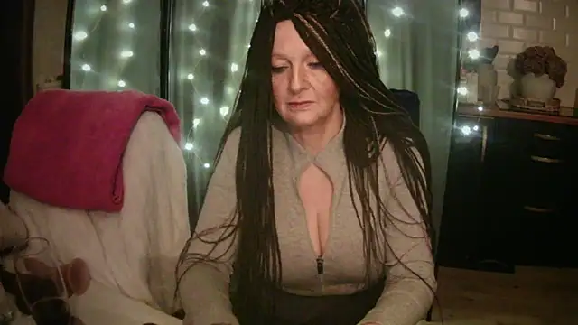 pixxiexo online show from January 13, 2026, 2:28 am