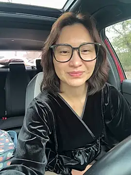 Snapshot of A-ZJunn chatting on March 3, 2026, 7:14 am A-ZJunn online show from March 3, 2026, 7:14 am