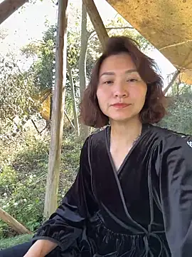 Snapshot of A-ZJunn chatting on March 12, 2026, 6:52 am A-ZJunn online show from March 12, 2026, 6:52 am