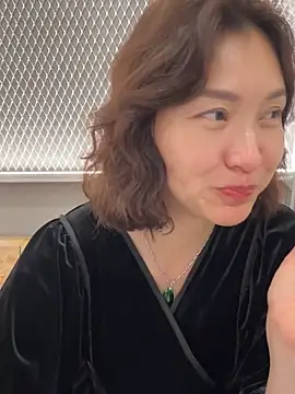 Snapshot of A-ZJunn chatting on March 21, 2026, 7:13 am A-ZJunn online show from March 21, 2026, 7:13 am